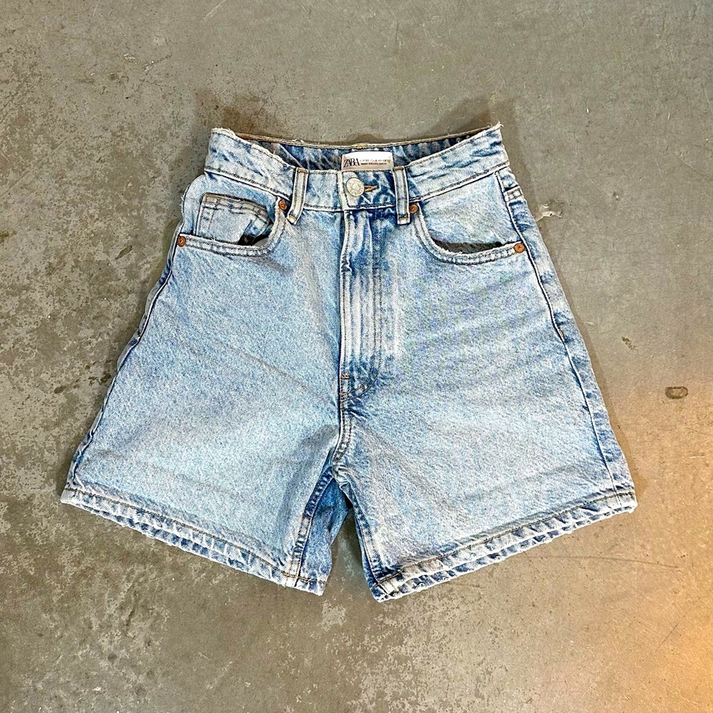 Zara High Waisted Den Shorts